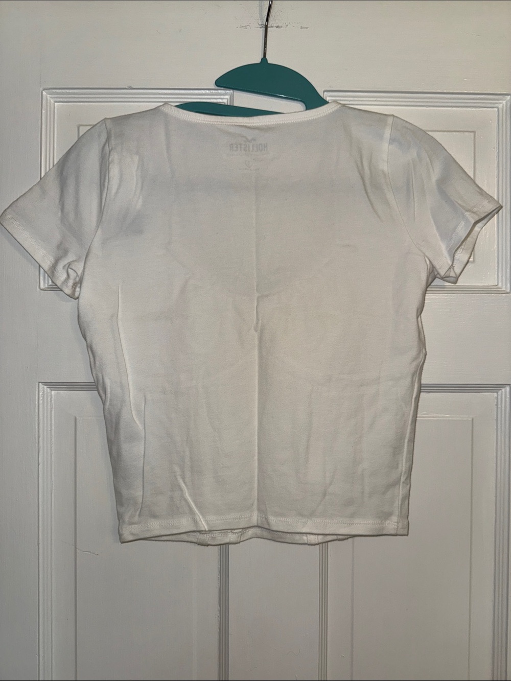 Hollister White Scoop-Neck Tie-Front Cropped Top - Picture 6 of 7